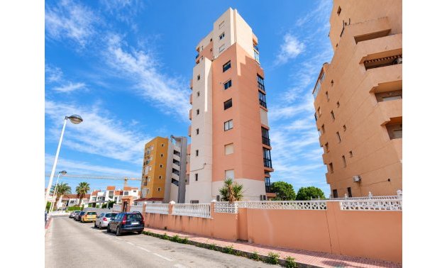 Resale - Apartment / flat -
Torrevieja - Torre La Mata