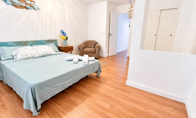 Resale - Apartment / Duplex -
Torrevieja - Playa de los Locos