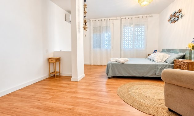 Resale - Apartment / Duplex -
Torrevieja - Playa de los Locos