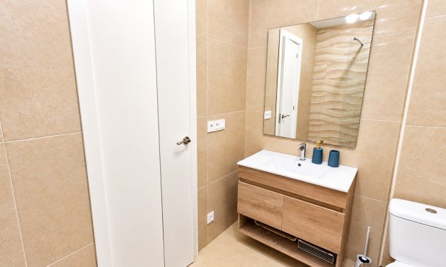 Resale - Apartment / Duplex -
Torrevieja - Playa de los Locos