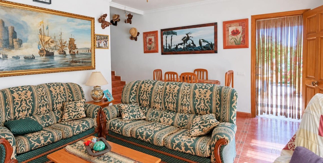 Resale - Villa -
San Miguel de Salinas - Ciudad De Las Comunicaciones