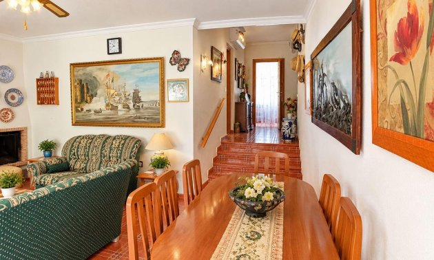 Resale - Villa -
San Miguel de Salinas - Ciudad De Las Comunicaciones