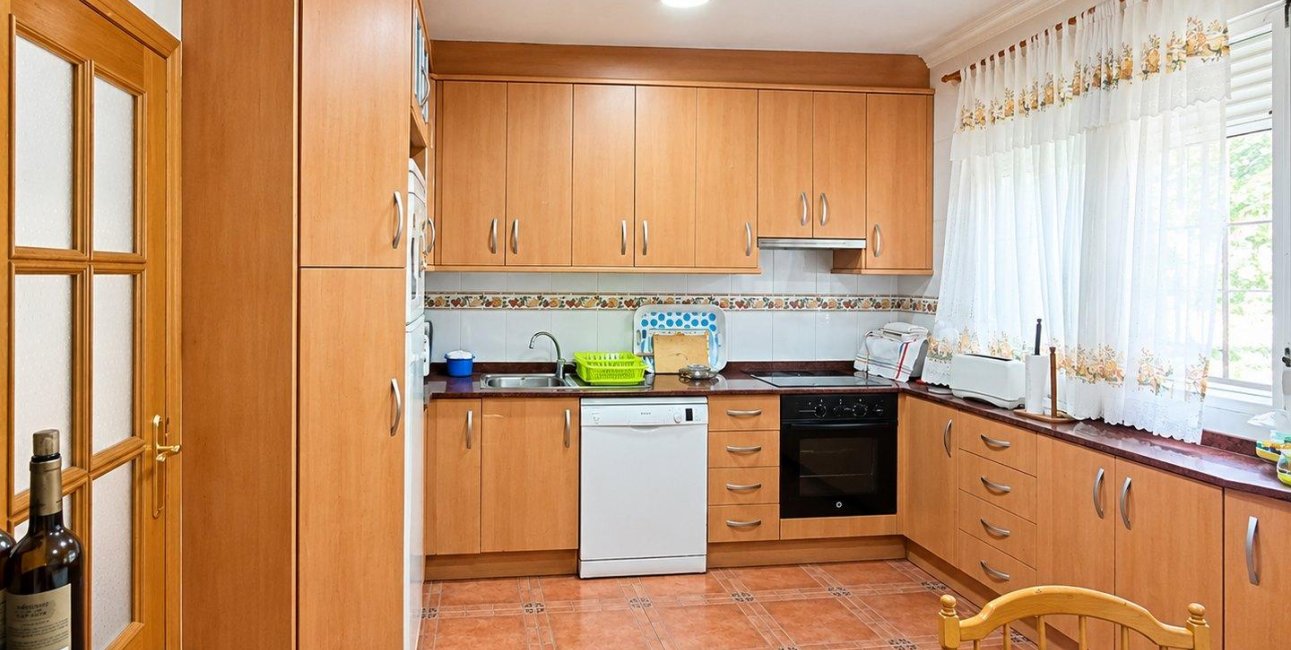 Resale - Villa -
San Miguel de Salinas - Ciudad De Las Comunicaciones