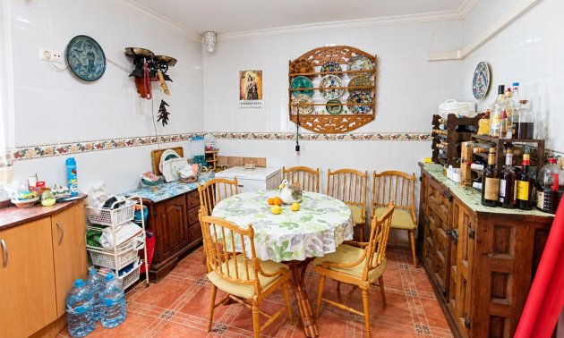 Resale - Villa -
San Miguel de Salinas - Ciudad De Las Comunicaciones