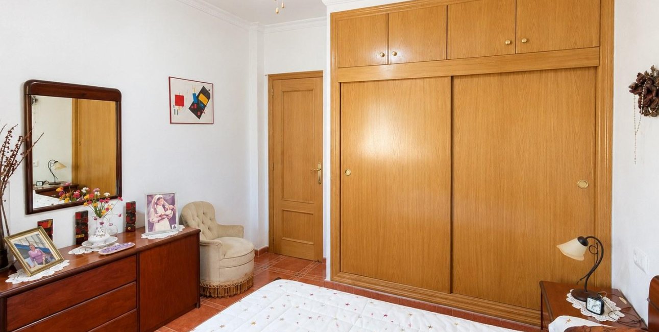 Resale - Villa -
San Miguel de Salinas - Ciudad De Las Comunicaciones
