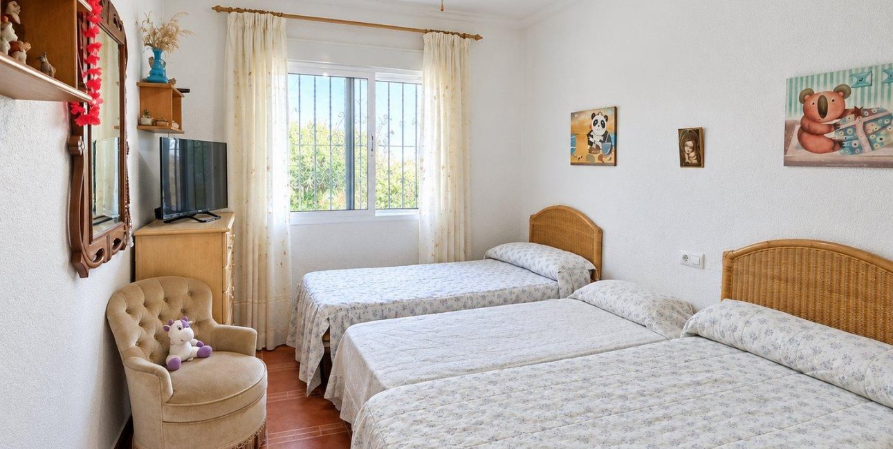 Resale - Villa -
San Miguel de Salinas - Ciudad De Las Comunicaciones