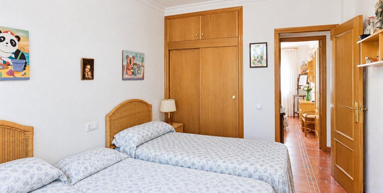 Resale - Villa -
San Miguel de Salinas - Ciudad De Las Comunicaciones