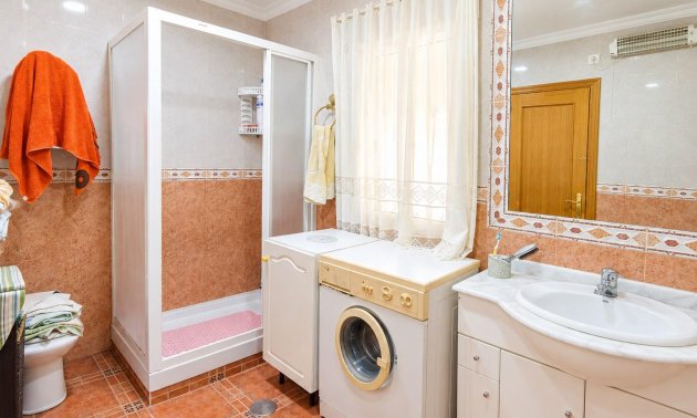 Resale - Villa -
San Miguel de Salinas - Ciudad De Las Comunicaciones