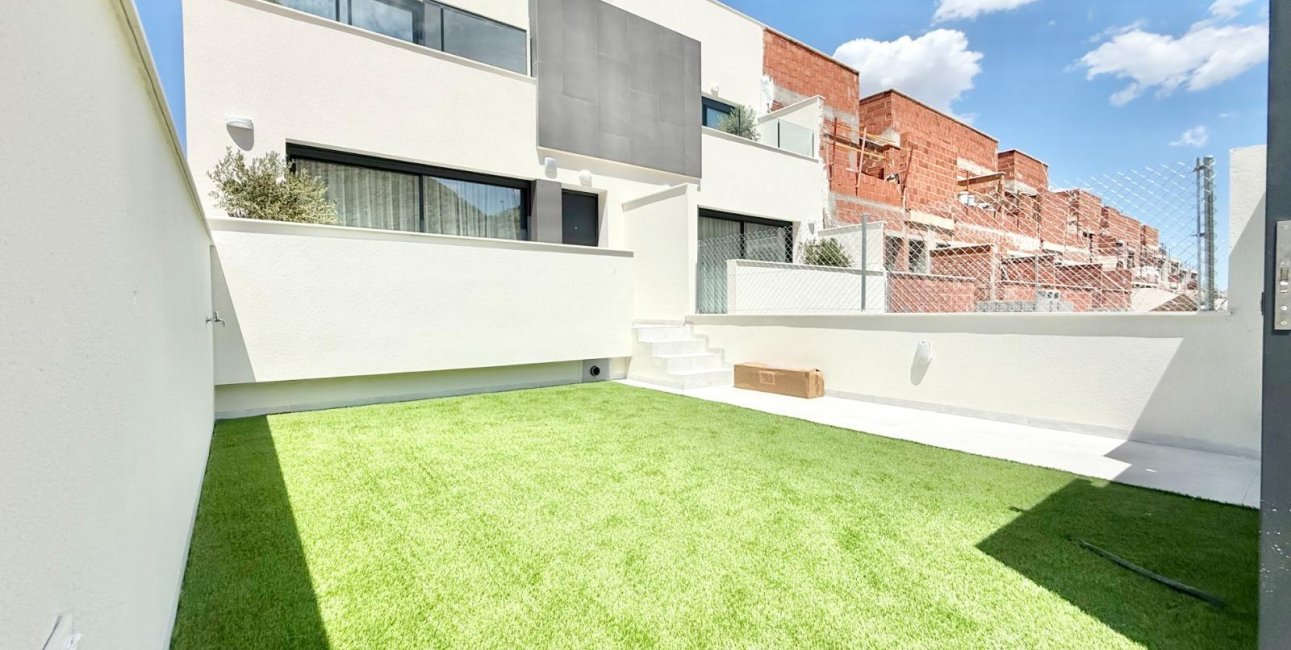 Obra nueva - Adosado -
Cox - San Fernando