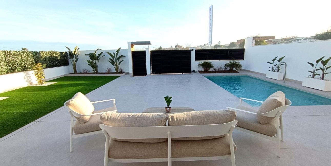 New Build - Villa -
Benijofar - Pueblo