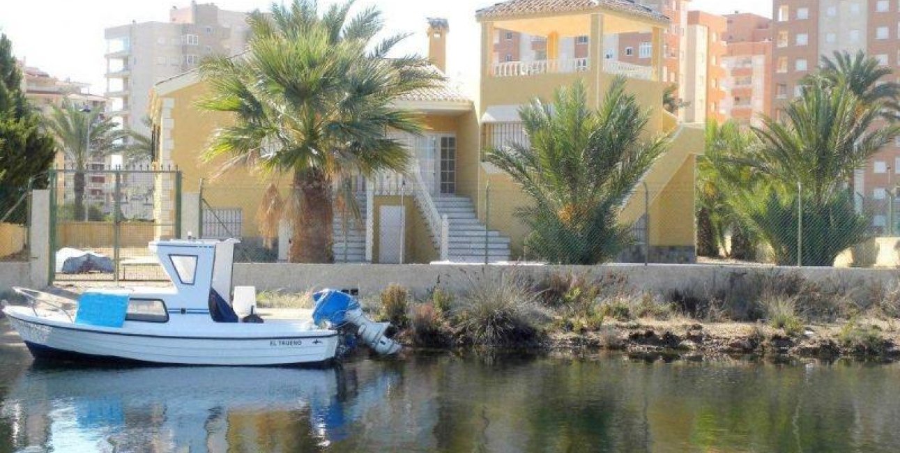 Rynek pierwotny - Willa -
La Manga del Mar Menor - La Manga Del Mar Menor