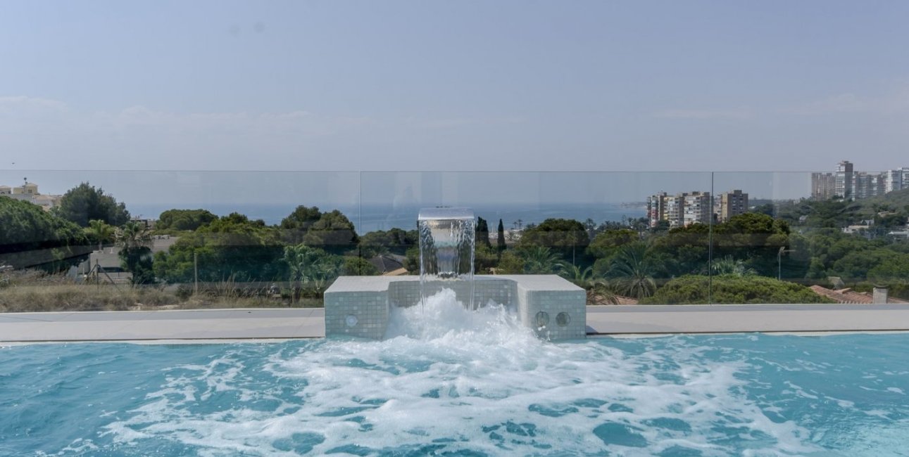 Obra nueva - Villa -
Orihuela Costa - Campoamor