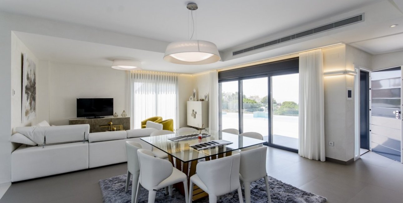 Obra nueva - Villa -
Orihuela Costa - Campoamor