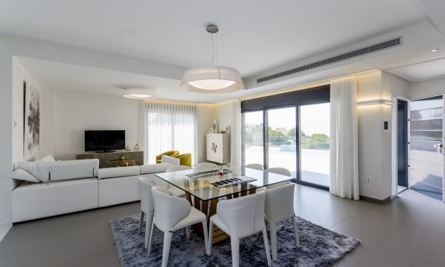 Obra nueva - Villa -
Orihuela Costa - Campoamor
