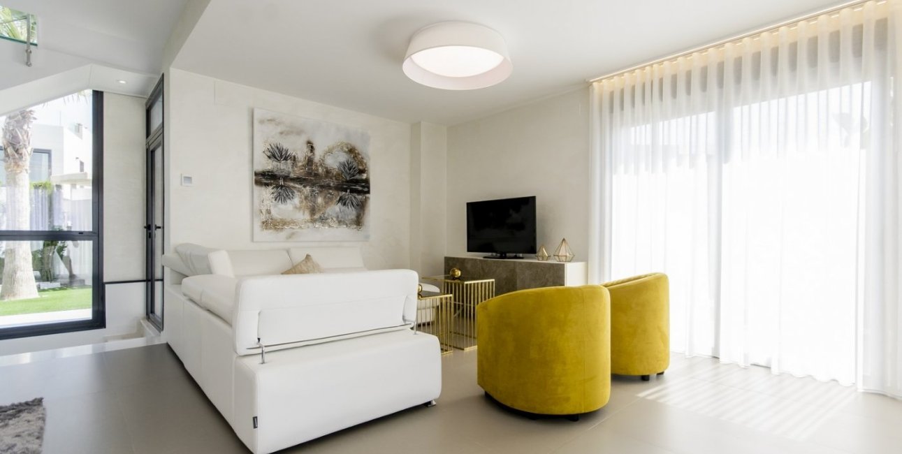 Obra nueva - Villa -
Orihuela Costa - Campoamor