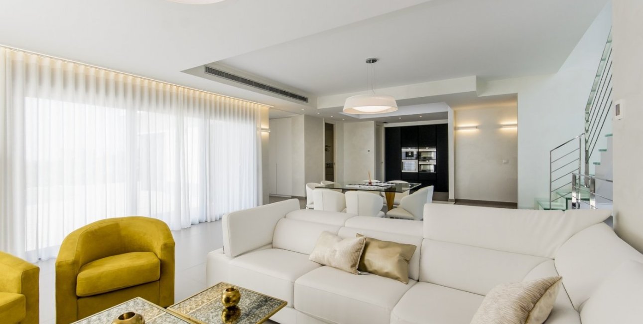 Obra nueva - Villa -
Orihuela Costa - Campoamor