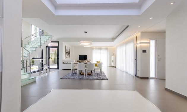 Obra nueva - Villa -
Orihuela Costa - Campoamor