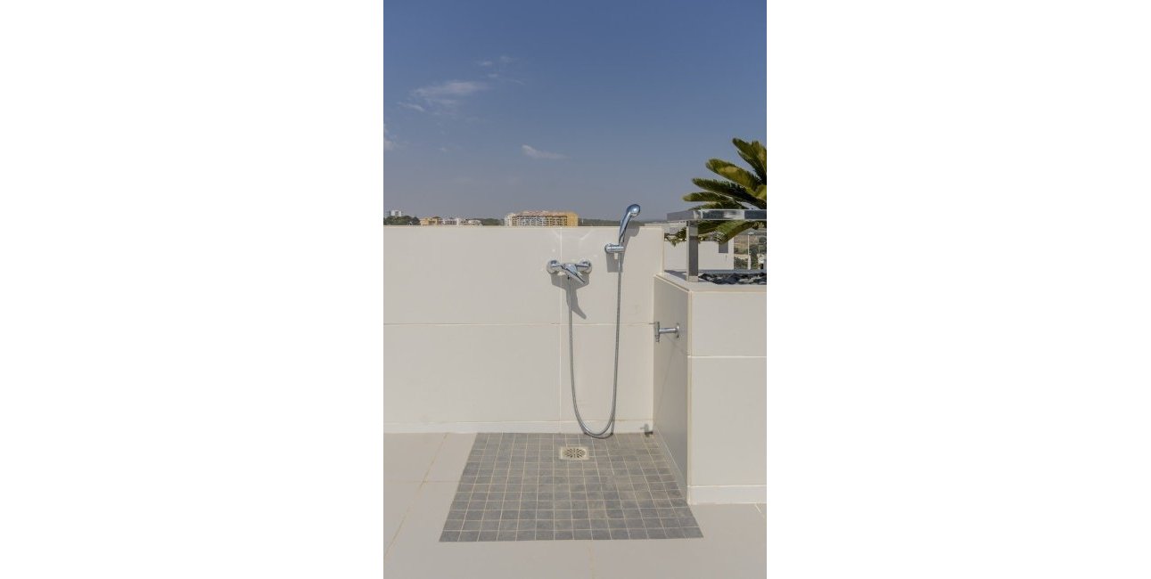 Obra nueva - Villa -
Orihuela Costa - Campoamor