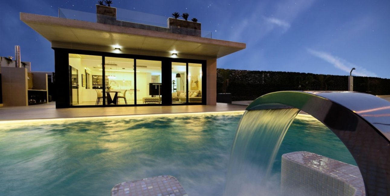 Obra nueva - Villa -
Orihuela Costa - Campoamor