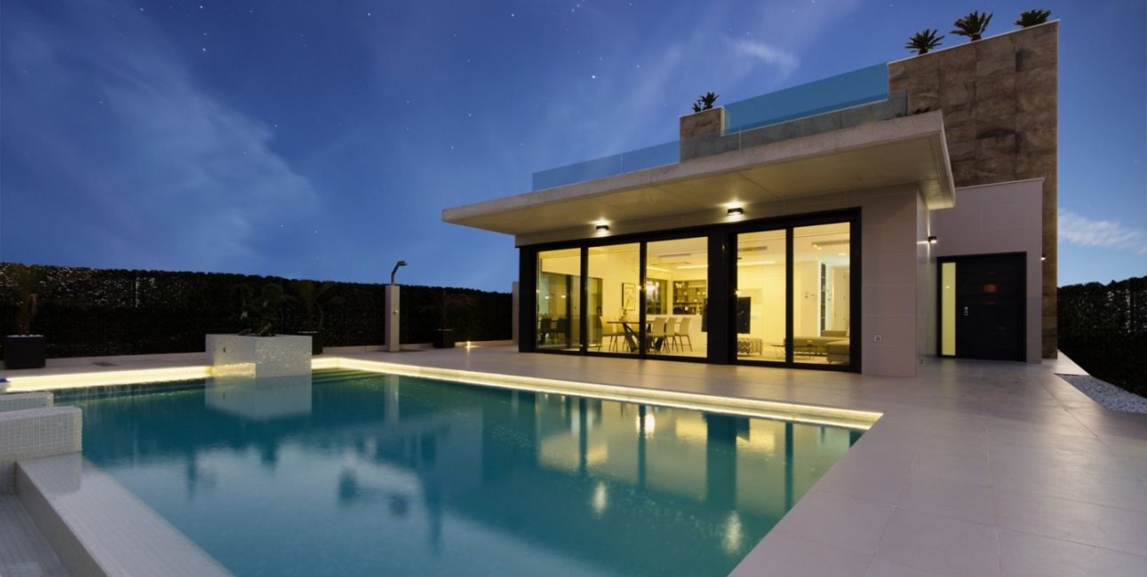 Obra nueva - Villa -
Orihuela Costa - Campoamor