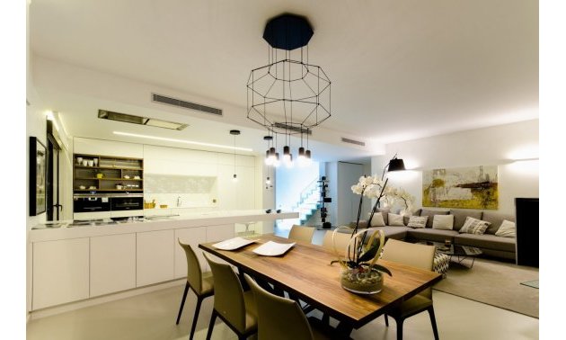 Obra nueva - Villa -
Orihuela Costa - Campoamor