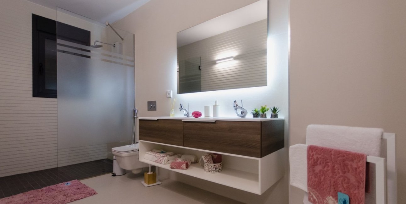 Obra nueva - Villa -
Orihuela Costa - Campoamor