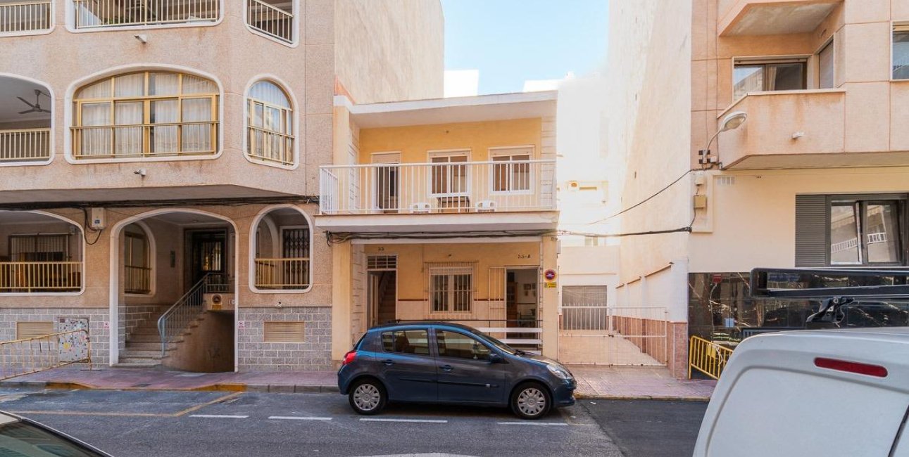Resale - Apartment / flat -
Torrevieja - Playa del Cura