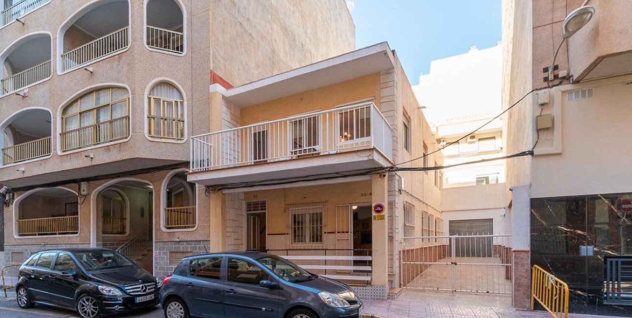 Resale - Apartment / flat -
Torrevieja - Playa del Cura