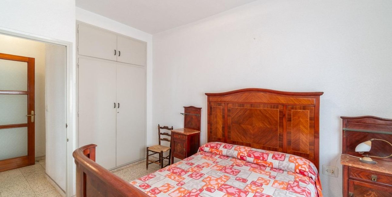 Resale - Apartment / flat -
Torrevieja - Playa del Cura