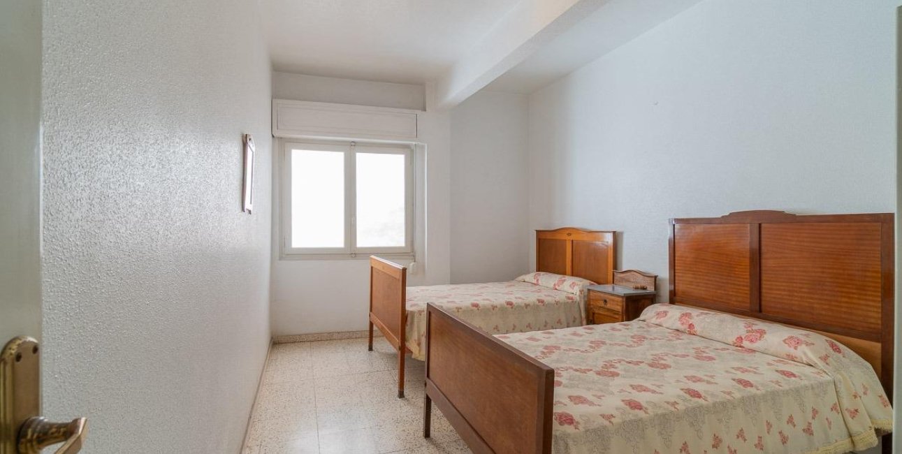 Resale - Apartment / flat -
Torrevieja - Playa del Cura