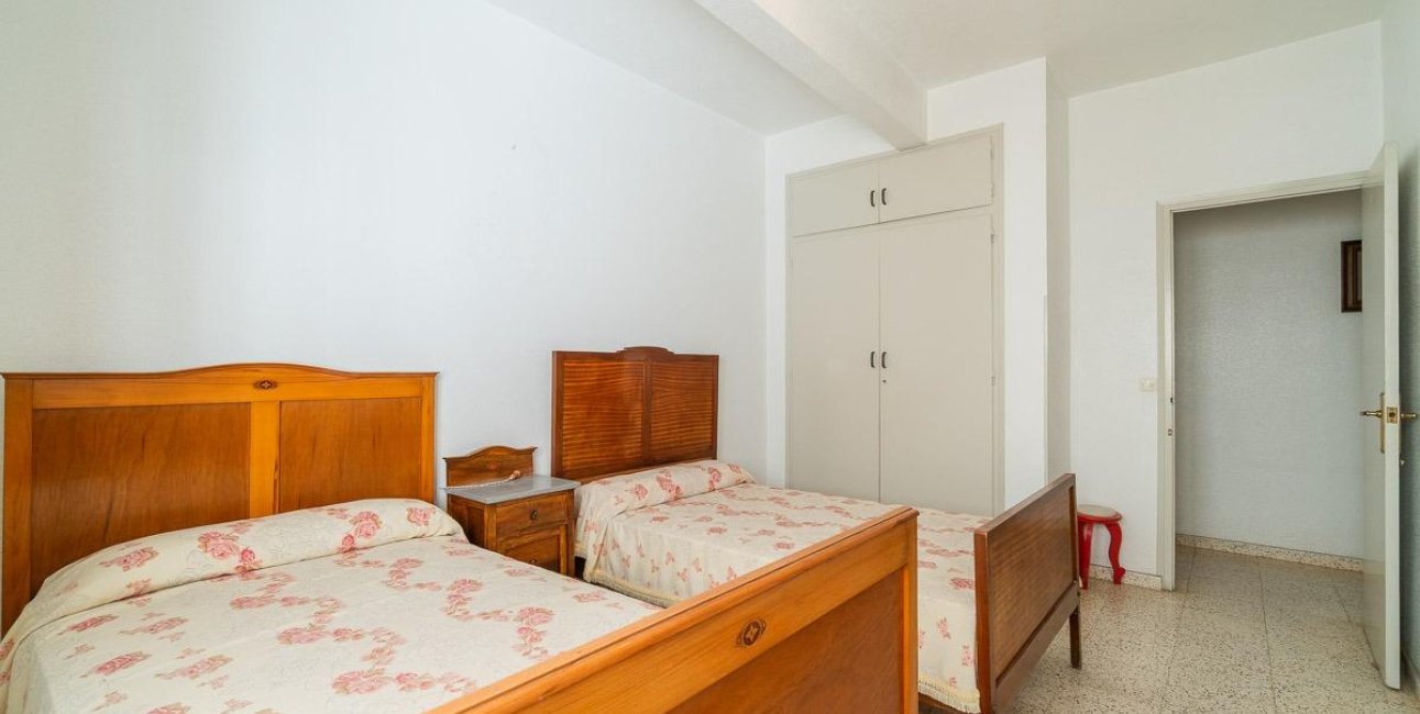 Resale - Apartment / flat -
Torrevieja - Playa del Cura