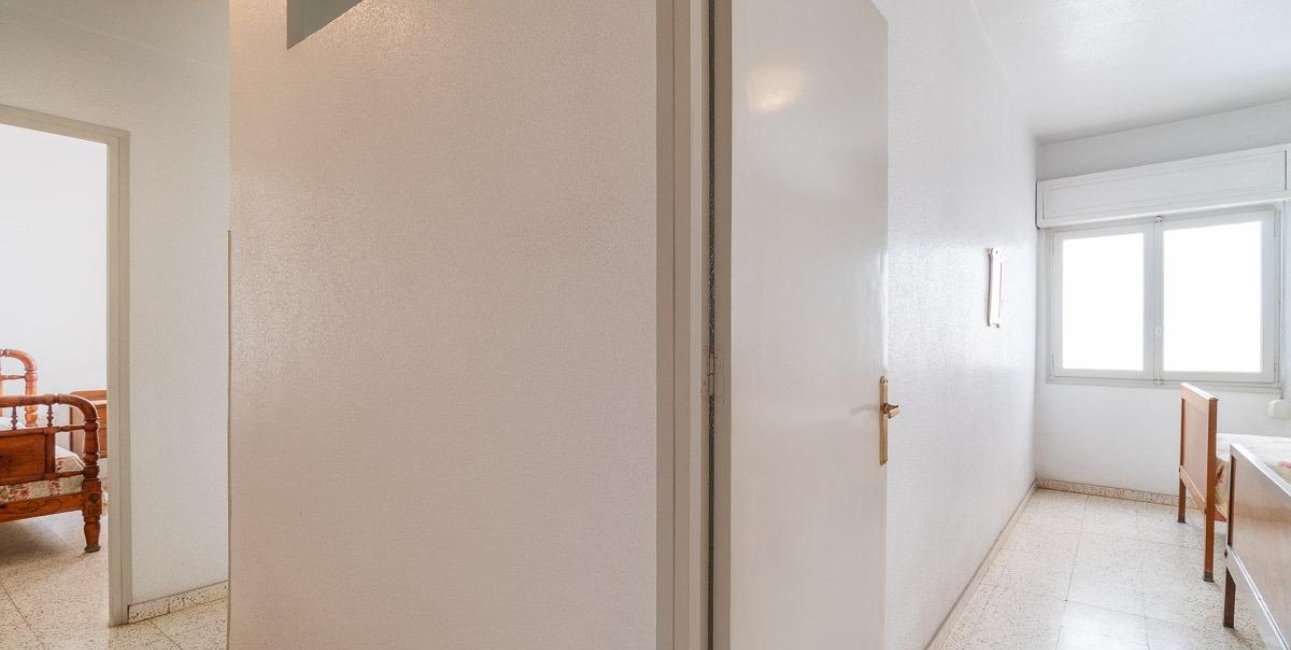 Resale - Apartment / flat -
Torrevieja - Playa del Cura