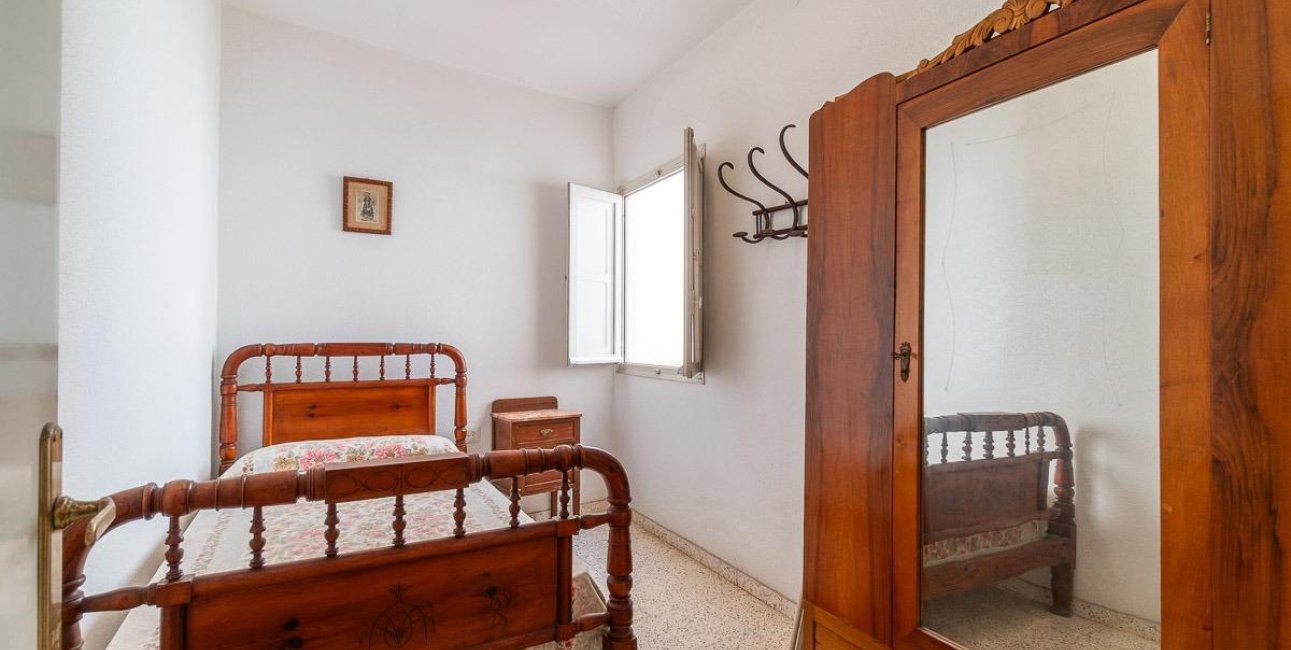 Resale - Apartment / flat -
Torrevieja - Playa del Cura
