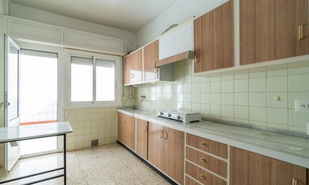 Resale - Apartment / flat -
Torrevieja - Playa del Cura