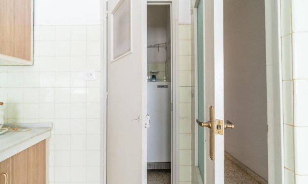 Resale - Apartment / flat -
Torrevieja - Playa del Cura