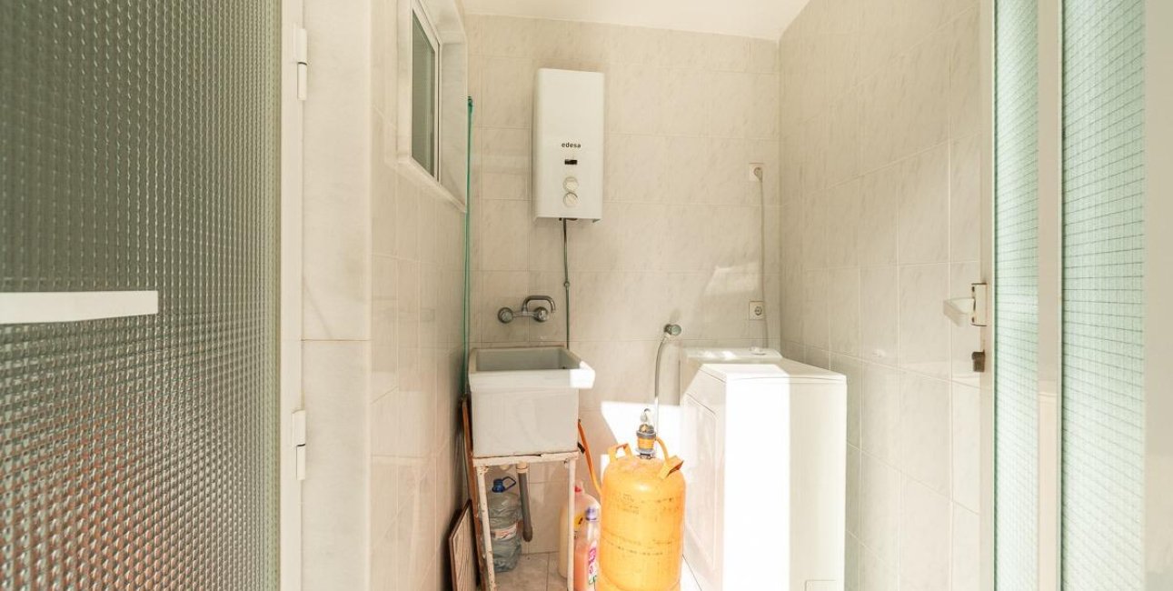 Resale - Apartment / flat -
Torrevieja - Playa del Cura