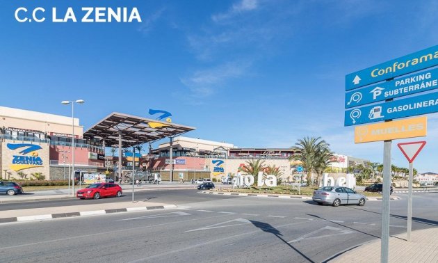 Resale - Apartment / flat -
Torrevieja - Playa del Cura