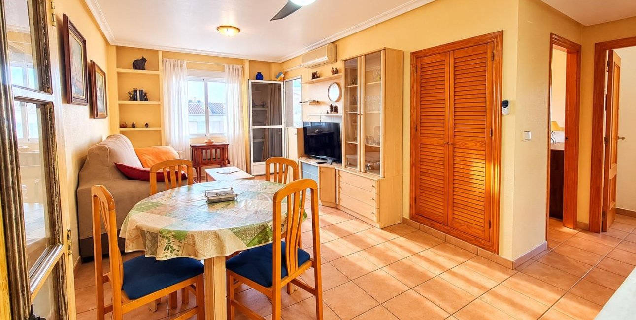 Resale - Apartment / flat -
Torrevieja - Torreblanca
