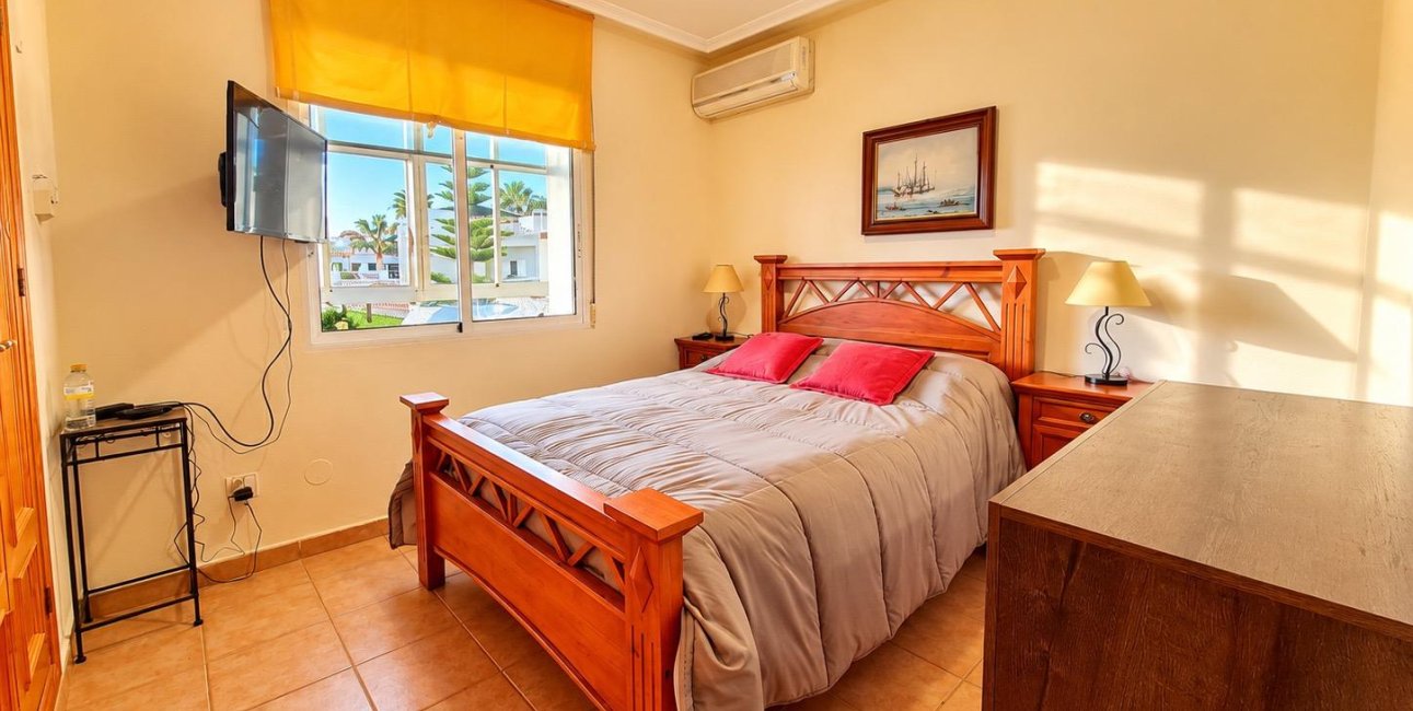 Resale - Apartment / flat -
Torrevieja - Torreblanca