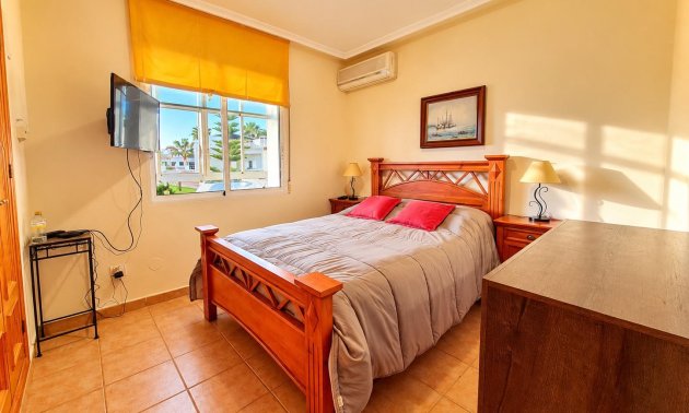 Resale - Apartment / flat -
Torrevieja - Torreblanca