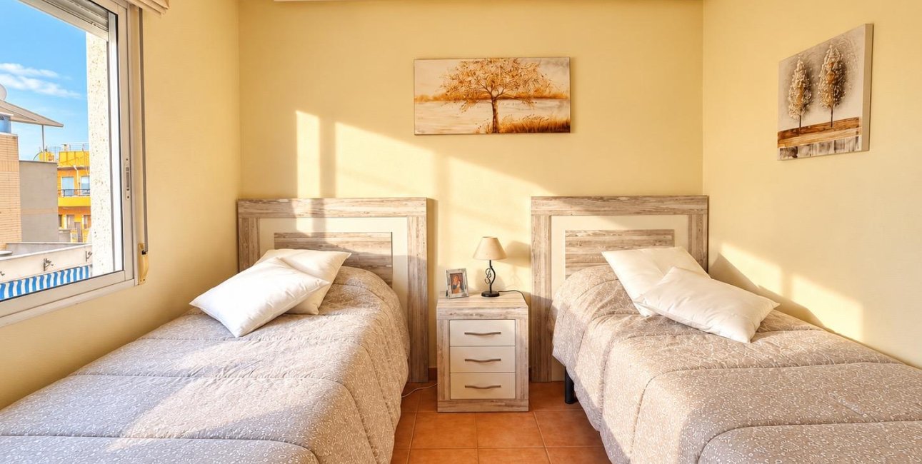 Resale - Apartment / flat -
Torrevieja - Torreblanca