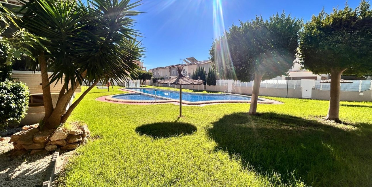 Resale - Apartment / flat -
Torrevieja - Torreblanca