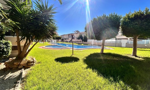 Resale - Apartment / flat -
Torrevieja - Torreblanca