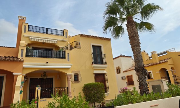 Rynek wtórny - Mieszkanie  -
Algorfa - La Finca Golf Resort