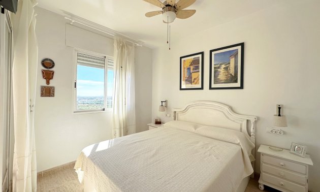 Reventa - Apartamento / piso -
Orihuela Costa - Campoamor