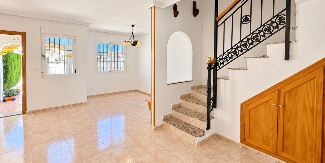 Reventa - Adosado -
Torrevieja - Torretas -La Siesta - El Limonar