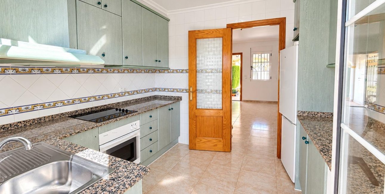 Reventa - Adosado -
Torrevieja - Torretas -La Siesta - El Limonar