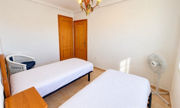 Reventa - Adosado -
Torrevieja - Torretas -La Siesta - El Limonar