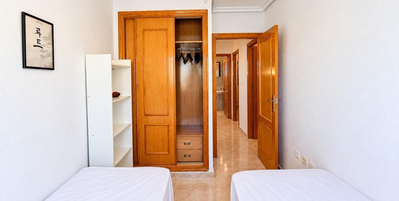 Reventa - Adosado -
Torrevieja - Torretas -La Siesta - El Limonar
