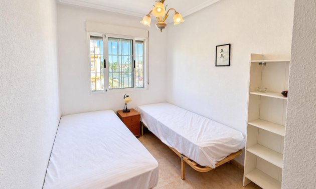 Reventa - Adosado -
Torrevieja - Torretas -La Siesta - El Limonar